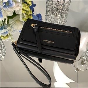 Henri Bendel black leather zipper wallet clutch